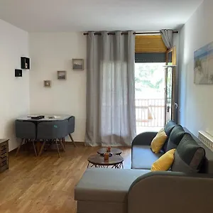 Precioso Cálido Apartamento En Con Terraza Apartamento Sort